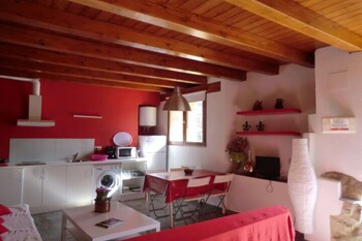 Room 3 of 6