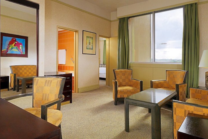 Room 11 of 23