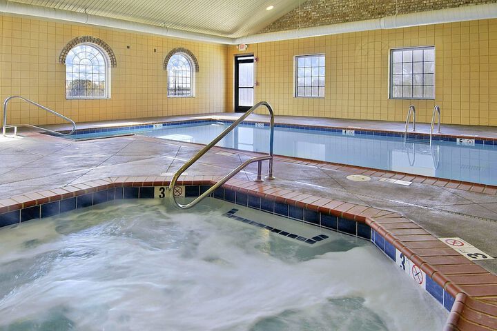 Pool Hotel