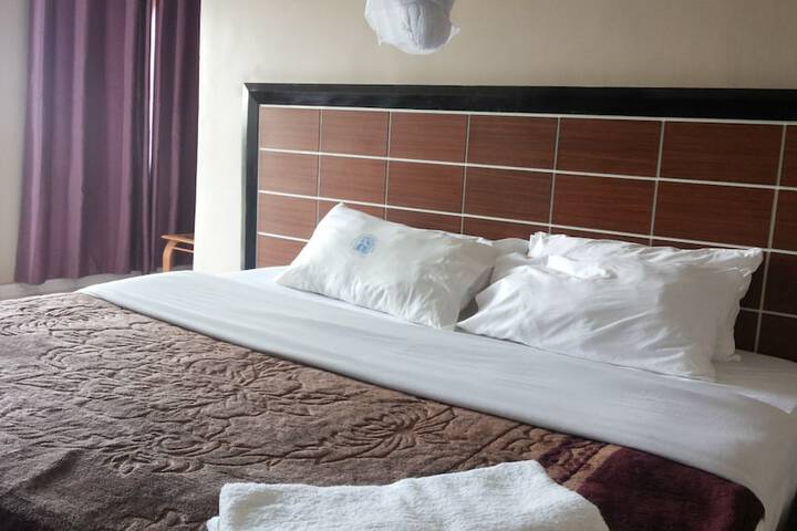 Room 29 of 94