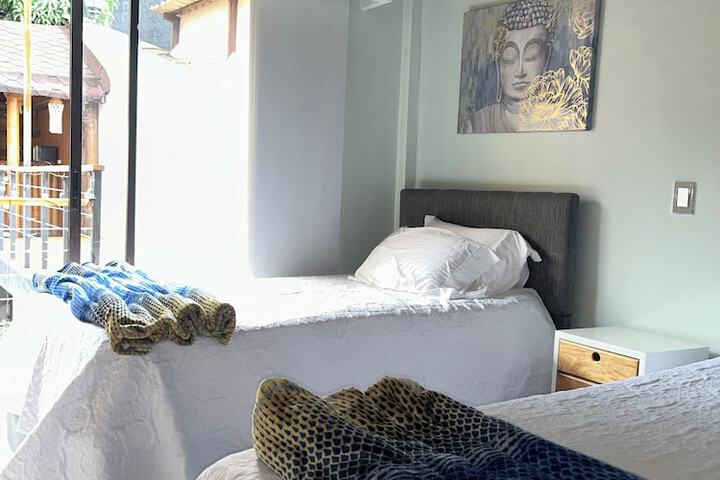 Room 4 of 27