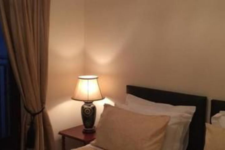 Room 10 of 25