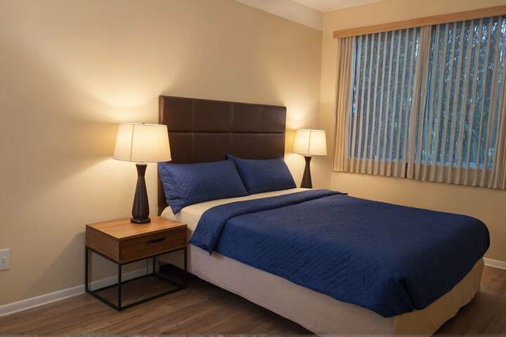 Room 8 of 32