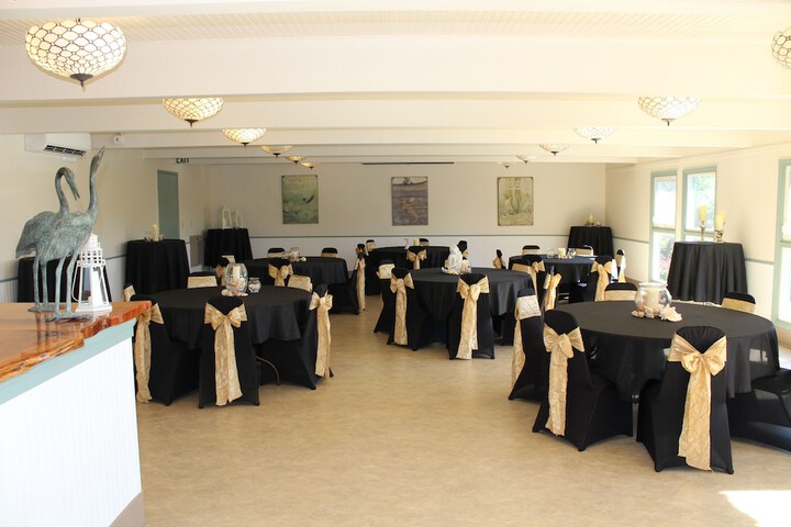 Ballroom/Hall 34 of 62