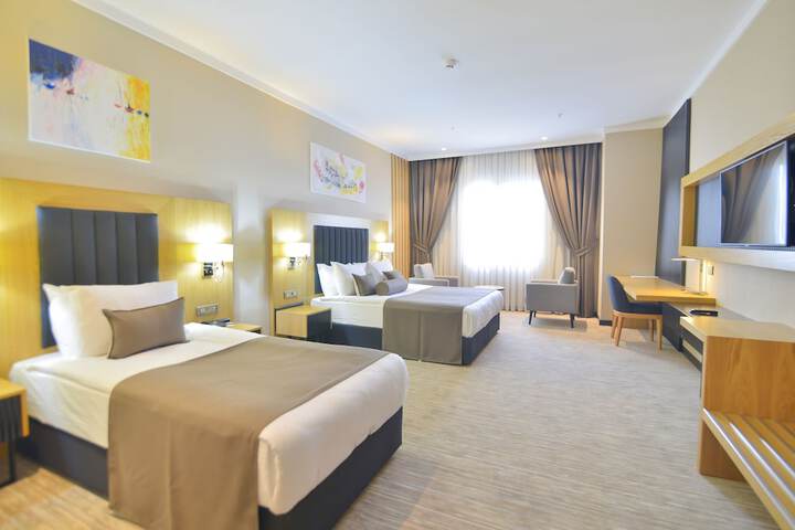 Room 14 of 36
