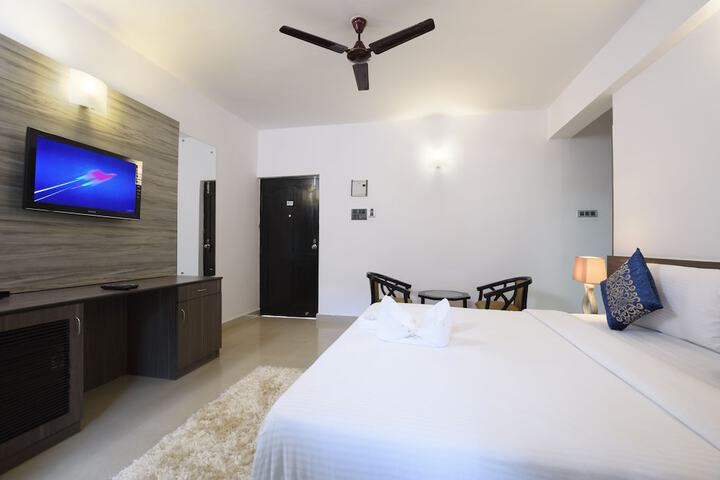 Room 12 of 26