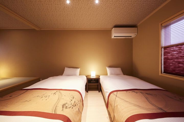 Room 12 of 54