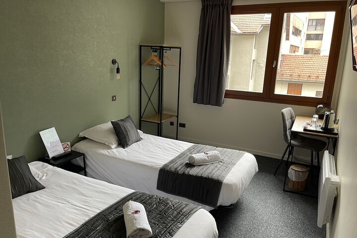 Room 9 of 39