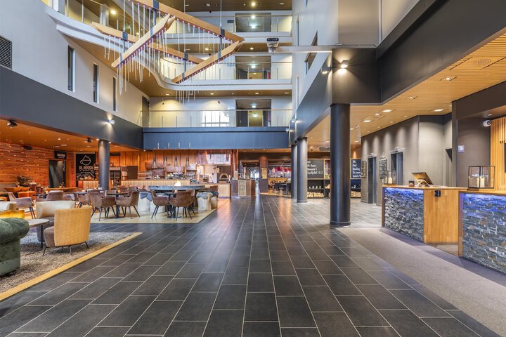 Hotel Lobby