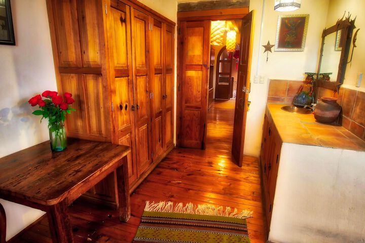 Room 26 of 38