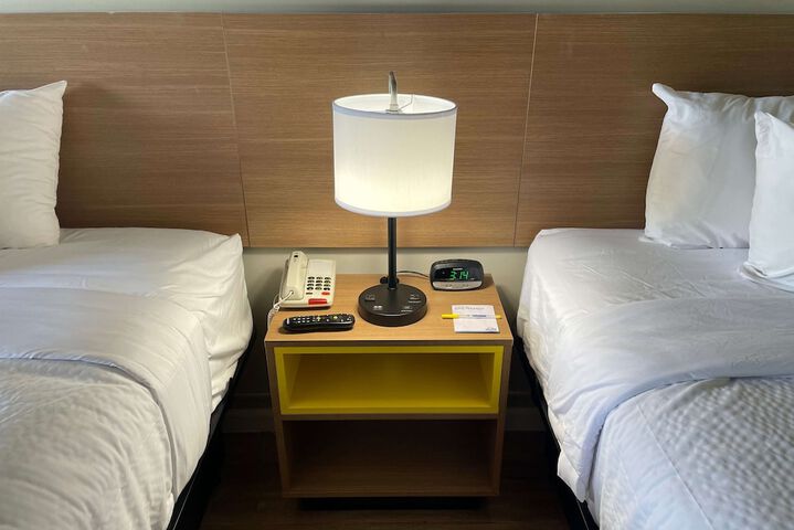 Double Accessible King Size Bed (7 of 9)