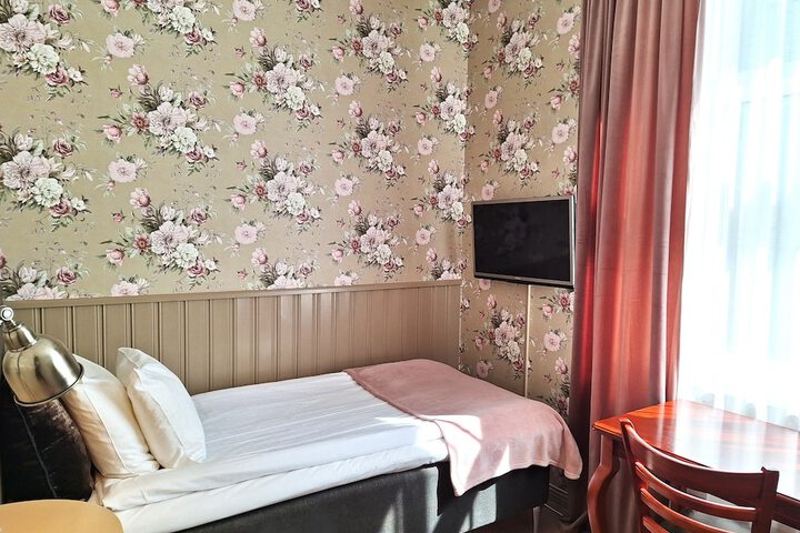 Room 37 of 60