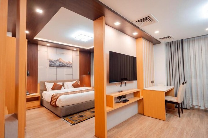 Room 7 of 25