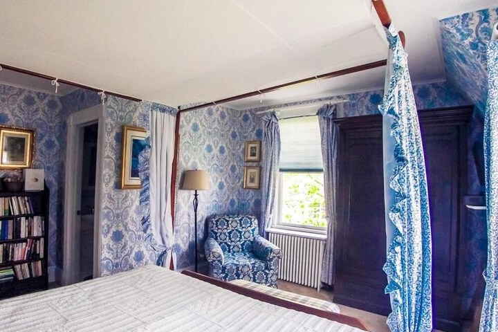 Room 11 of 82