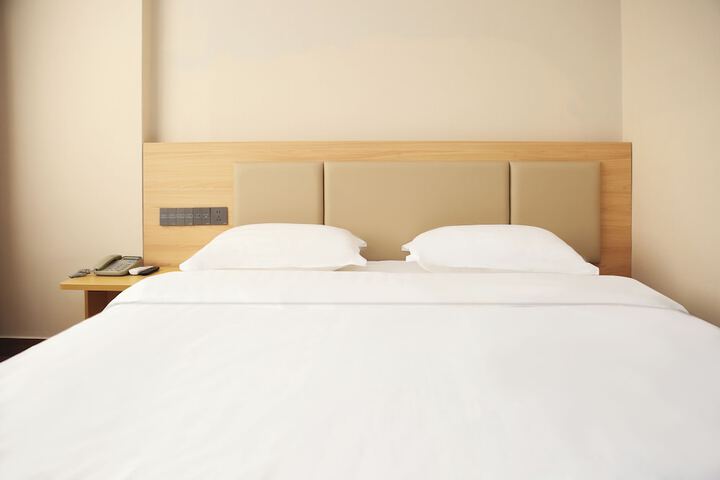 Room 7 of 30