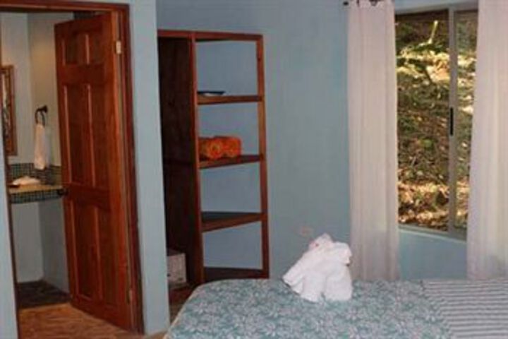 Room 16 of 22