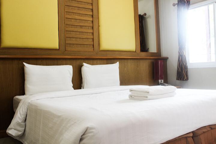 Room 6 of 48