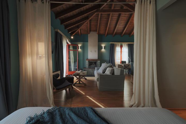 Room 15 of 98