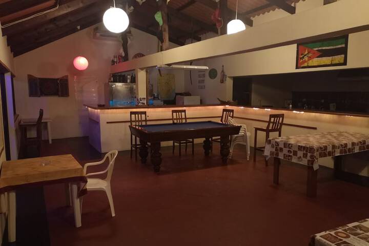Dining 3 of 8