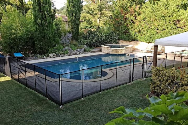 Hotel with Pool