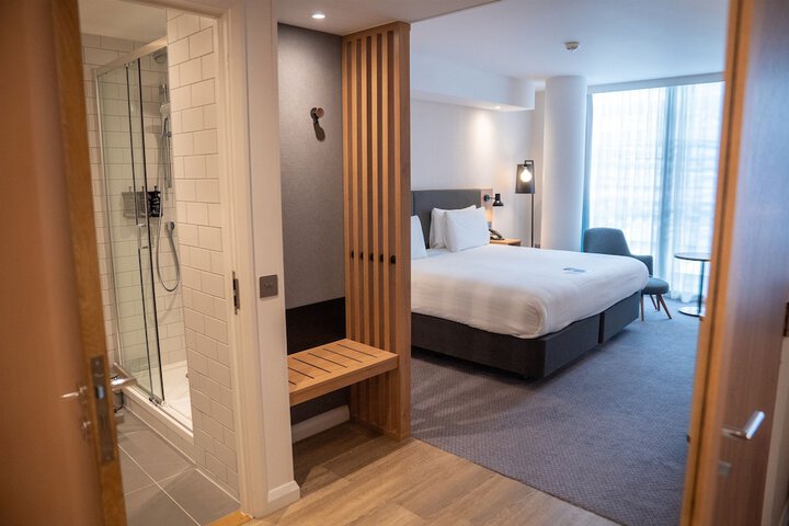 Room 42 of 116