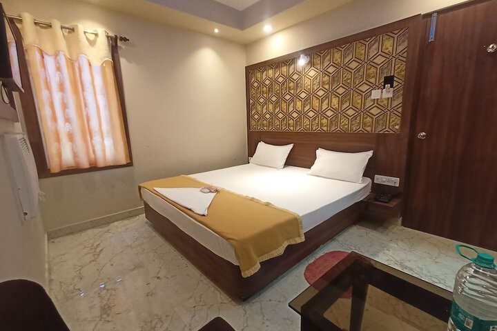 Room 7 of 27
