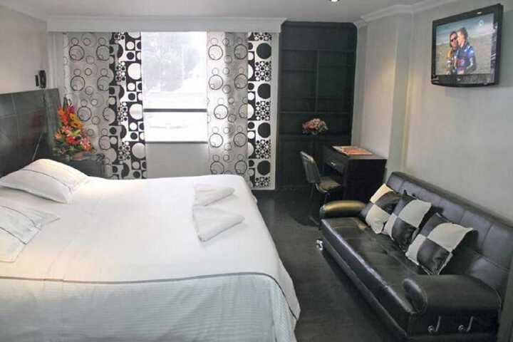 Room 7 of 25