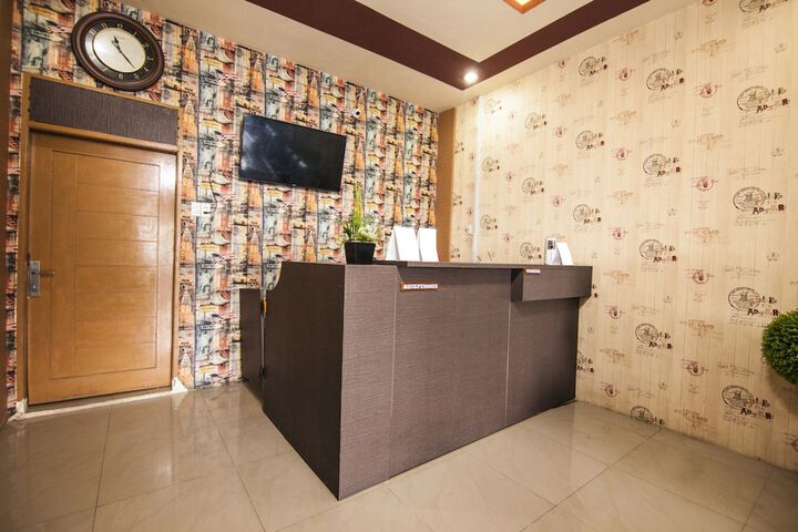 Hotel Interior 4 of 32