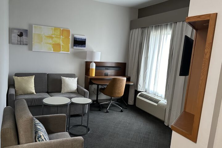 Room 30 of 53
