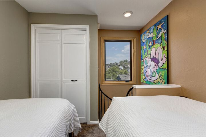 Room 2 of 46