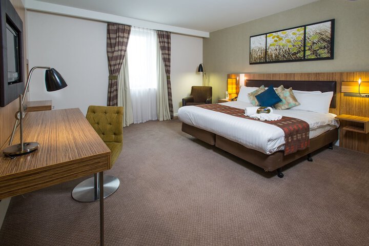 Room 9 of 74