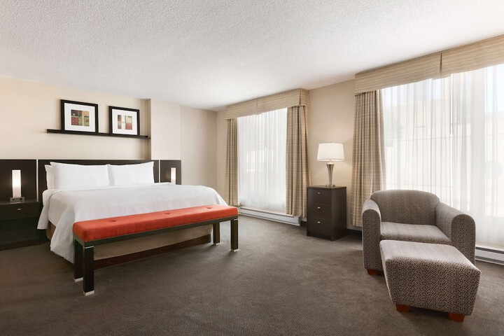 Room 10 of 48