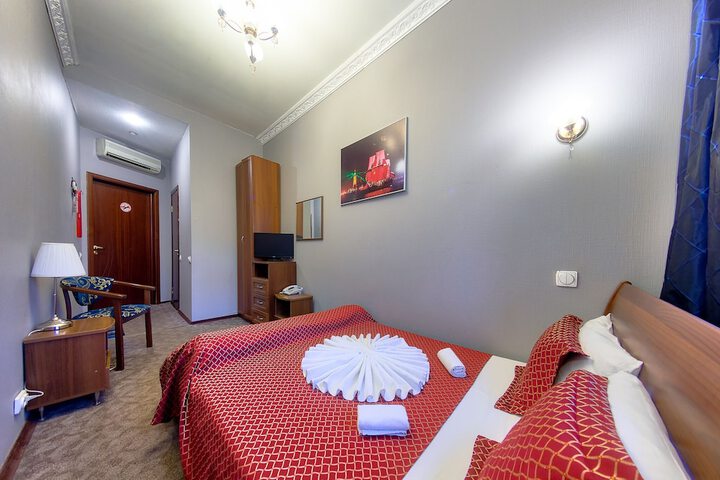Room 21 of 48