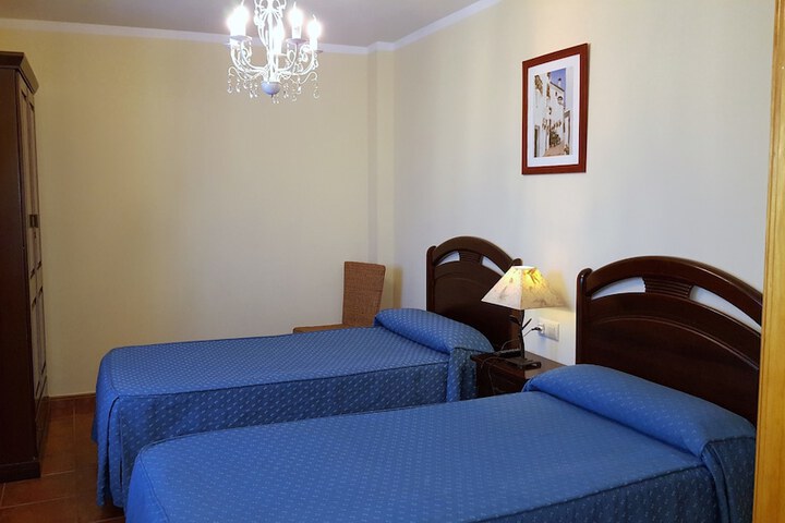Room 2 of 12