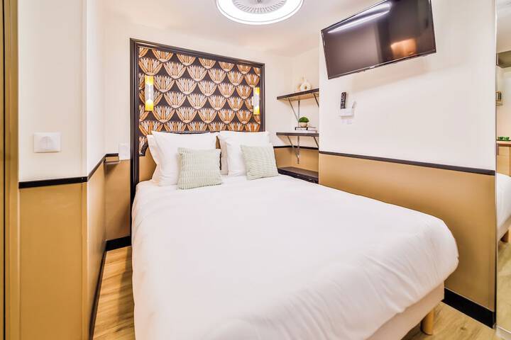 Room 3 of 116