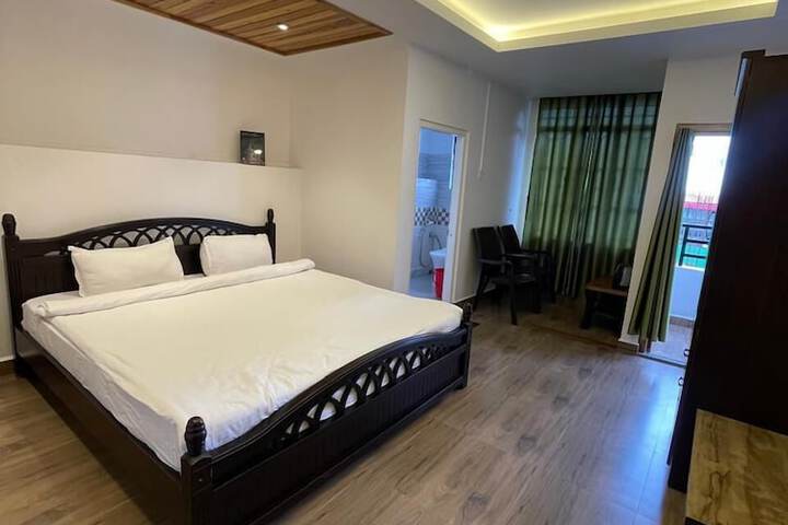 Room 2 of 14