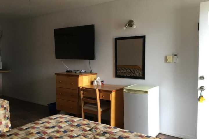 Room 12 of 25