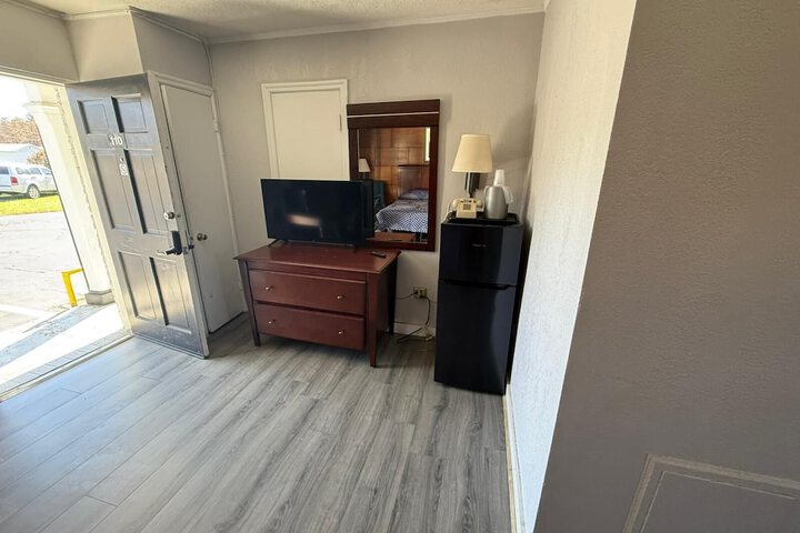 2 Double Beds (1 of 6)
