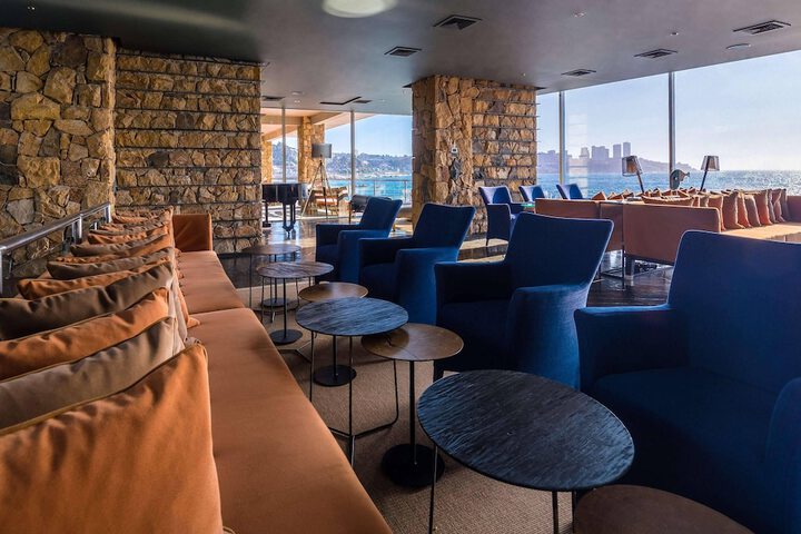 Lounge 57 of 66