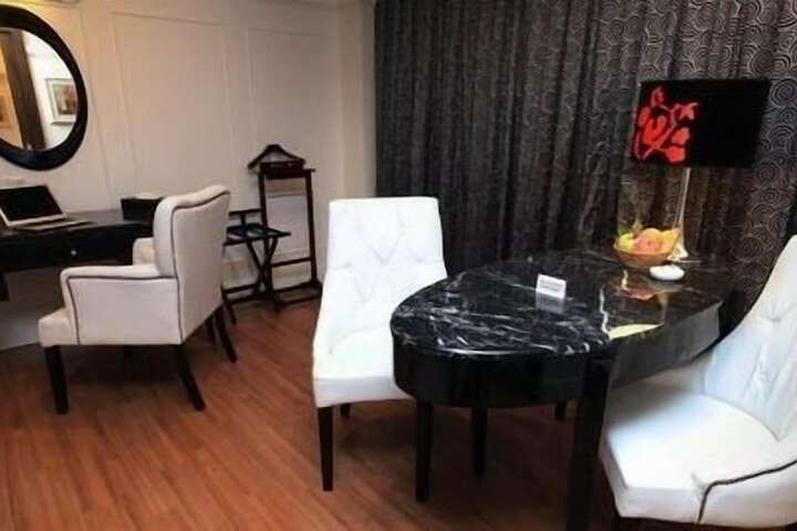 Room 20 of 36