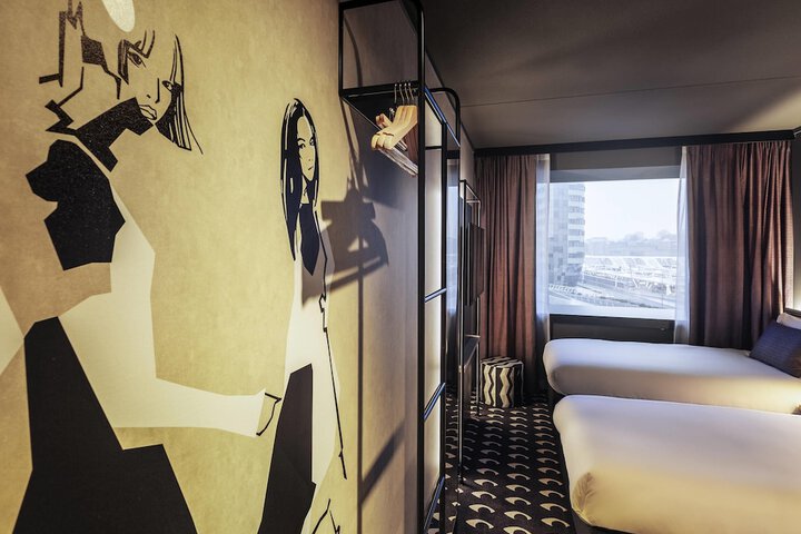 Room 15 of 29