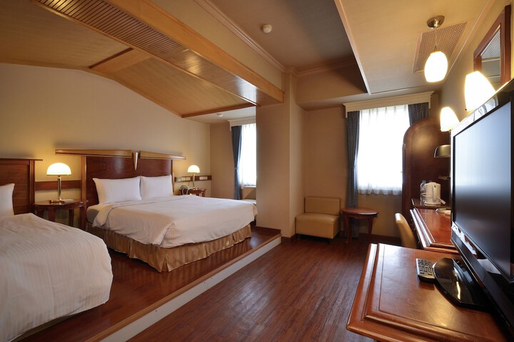 Room 25 of 41