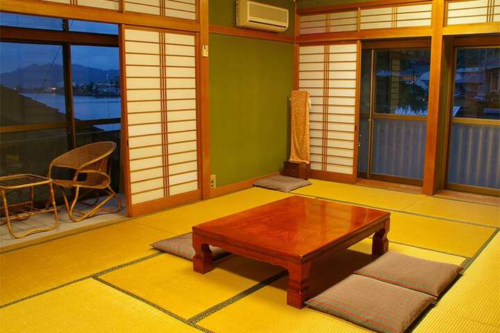 Room 3 of 58