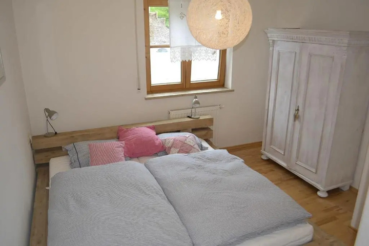 Room 2 of 9