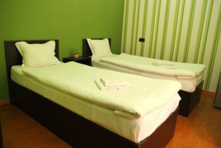 Room 8 of 30