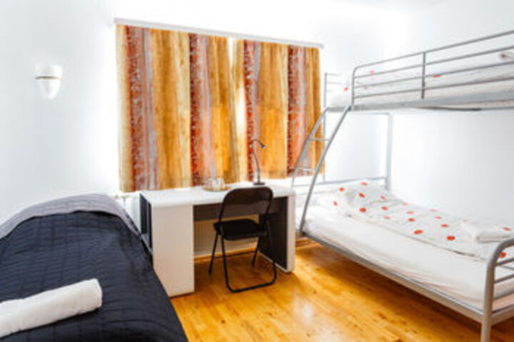 Room 9 of 15