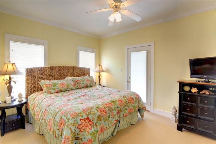 Room 5 of 92