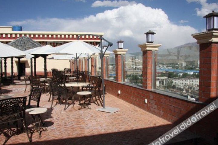 Gela Dandong Hotel