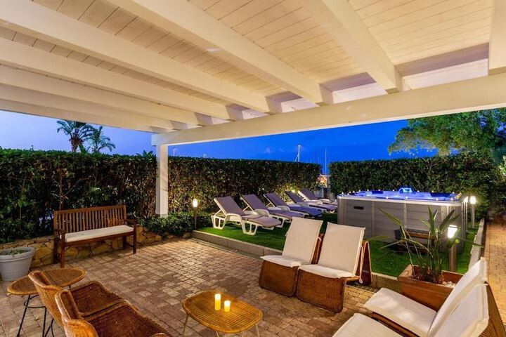 Terrace/Patio 35 of 40