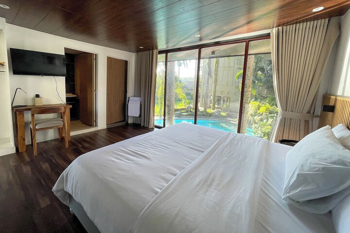 Room 7 of 35